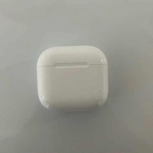 Apple AirPods 4s